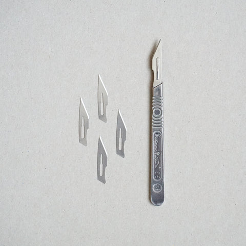 Scalpel Handle with 5 Blades
