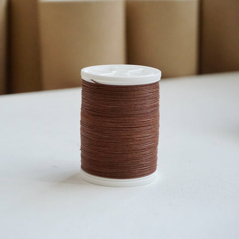 Spool of 18/3 linen thread, Brown