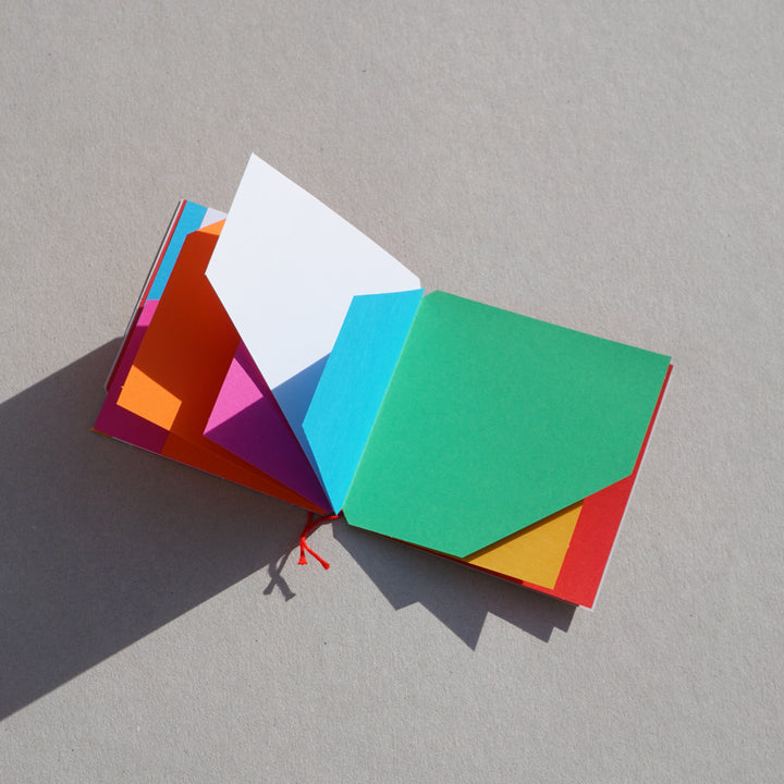 LIBRO ILLEGGIBILE MN 1 by Bruno Munari
