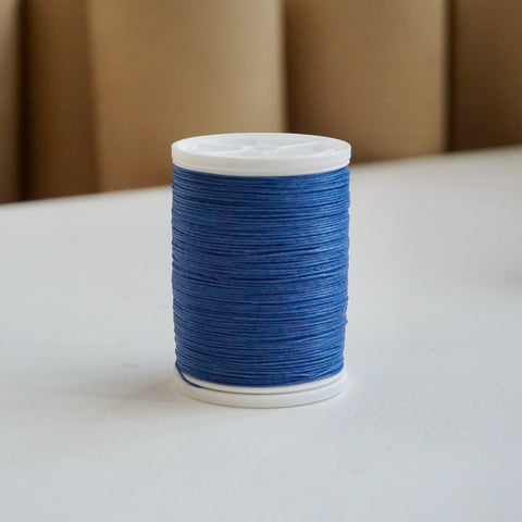 Spool of 18/3 linen thread, Blue