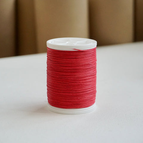 Spool of 18/3 linen thread, Red